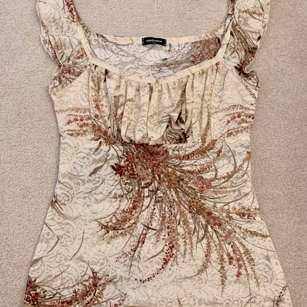 Juniors ivory/ burnt red and tan top